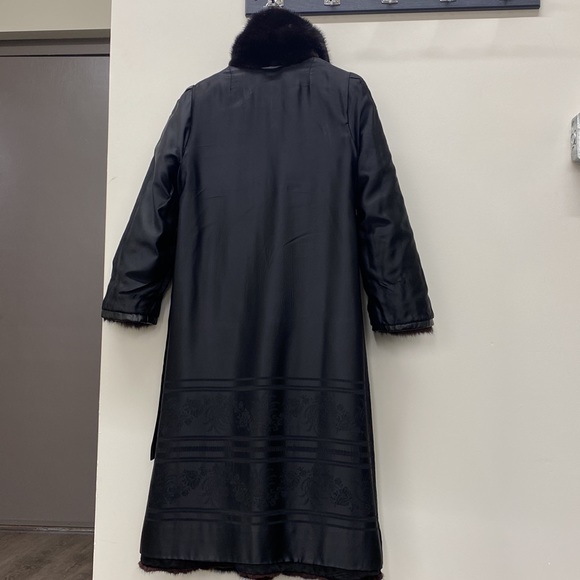 Fur Coat - Picture 12 of 13